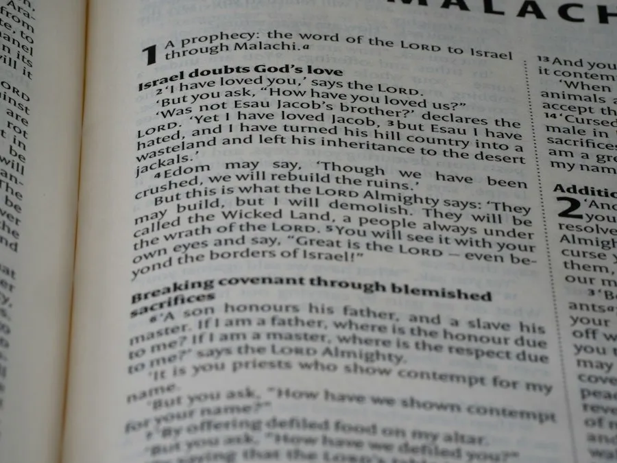 Photo avoiding idolatry mistakes